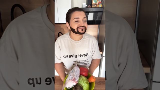 Муж просит борщ ?