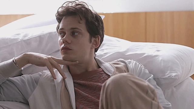 Bill Skarsgard twixtor moments