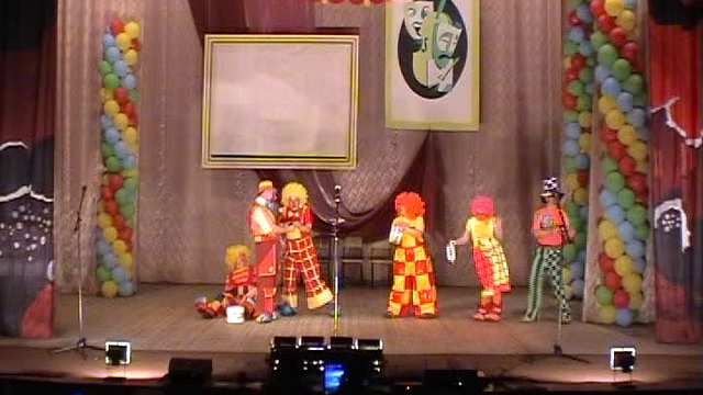 Цирк, да и только. Пародия