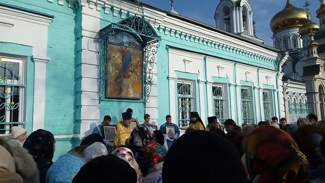 Воскресная служба в Православном храме Святой Троицы