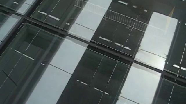 Прозрачный пол.AVI