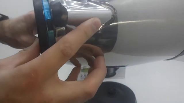 Чайник поларис Polariss 6015 обьем 2.5 литра . 2000 W