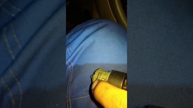 Ремонт дверей: снятие обшивки и замена ручек