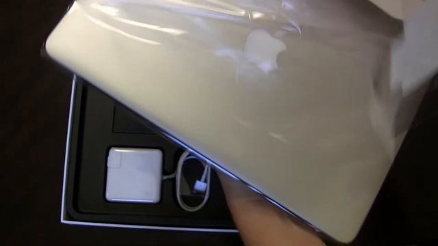 New 2015 MacBook Pro 13 Inch Retina Display Unboxing
