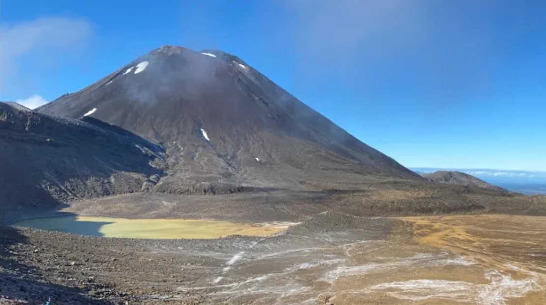 Трекинговый маршрут в Национальном парке  , Tongariro Alpine Crossing в Новой Зеландии. 2019.12-05