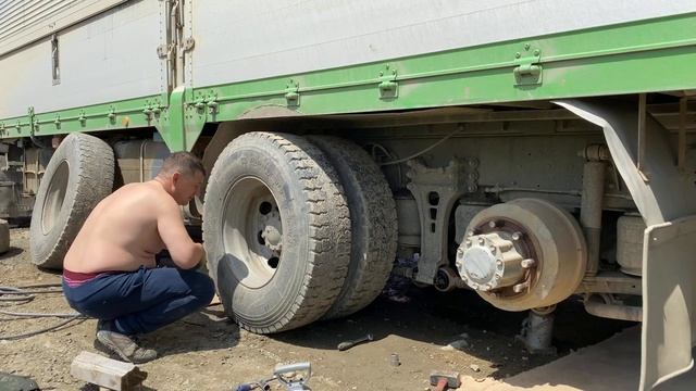 Меняем реактивные тяги , замена диска.