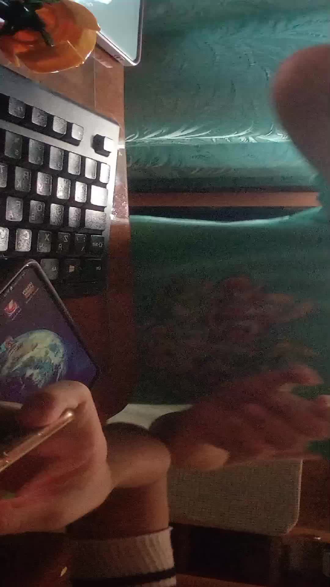 играем в игры и песня а где пошла ты