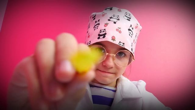 Девочка Беби Бон в больнице  Игры в доктора с игрушками  Видео для девочек уход за Беби Бон