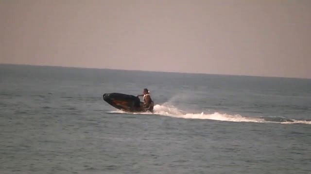 Катание на гидроцикле на острове Чанг
