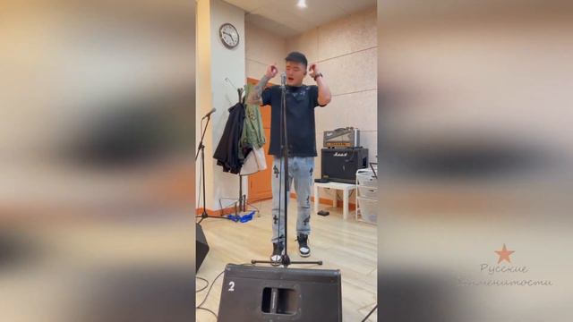 Анатолий Цой репетирует