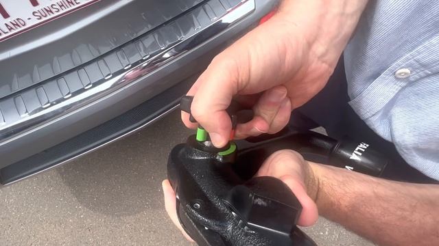 Mercedes GL350 Westfalia Detachable towbar installed