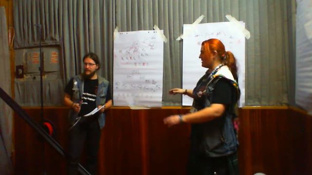 Брёвна против людей, а люди тоже брёвна