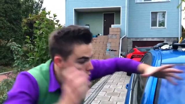 Mr. Joe Found Toy Cars In Big Opel Vectra OPC & Corvette With Scotch Tape In Tire Service For Kids