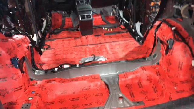 Lexus NX300 обесшумливание салона автомобиля материалами Комфортмат. Добавили акустического комфорт