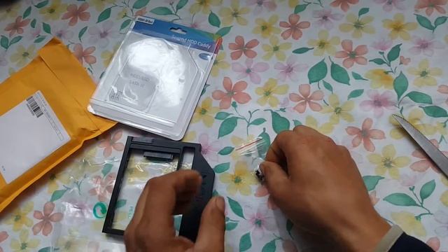 Распаковка и Замена DVD ROM на HDD с помощью OPTIBAY оптибей с Aliexpress