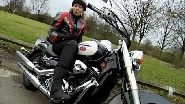 Suzuki VL Intruder 400 Review (2003)