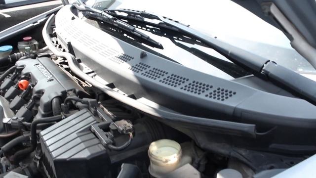 Replacing Brake Fluid On 2006 -2011 Honda Civic | How-To