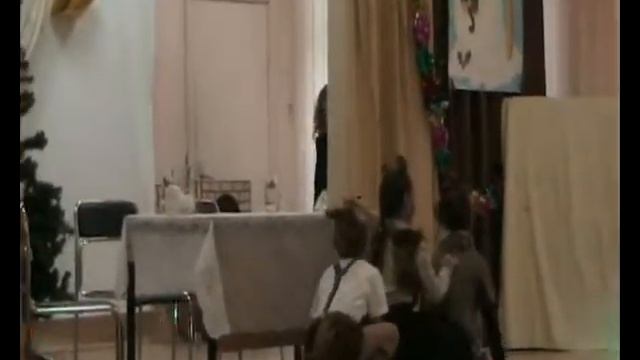 Лиса и Журавль на английском языке.avi