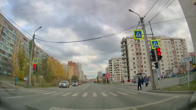 Движение на автомобиле по Тюмени до музыкальной школы во 2 Заречном микрорайоне и на Киевскую