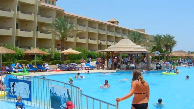 Amwaj Blue Beach Resort & Spa  Basen Główny 1