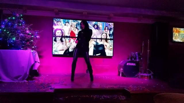 Краева  Дарья  Певица DARYANA WELL   ВСЕ    пройдет 