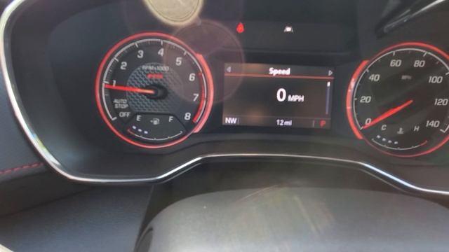 Chevrolet Trailblazer RS 2021Scarlet Red Metallic en Español