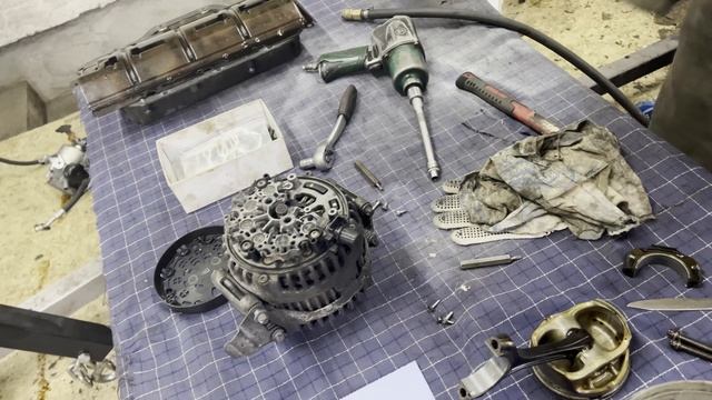 W221 в 2022 году. Покупка по низу рынка. Разбираем мотор! 2 серия