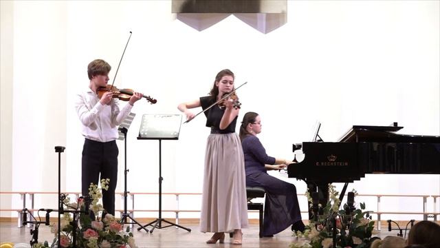 Сердцебиение струны. Ансамбли. II отделение