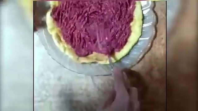 СВЕКОЛЬНЫЙ РУЛЕТ В ОМЛЕТЕ