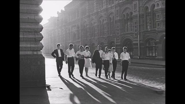 ИЗГИБ ГИТАРЫ ЖЁЛТОЙ