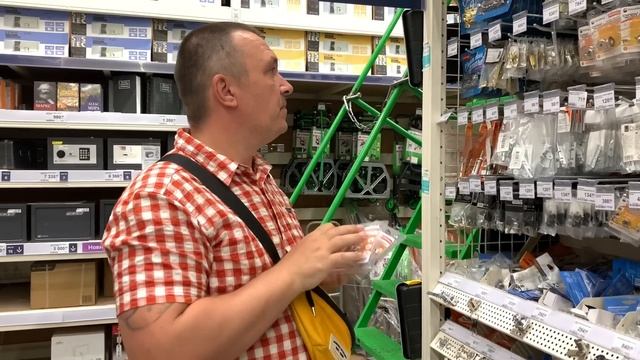 Навес для автодома за 3000 рублей. Бюджетное решение