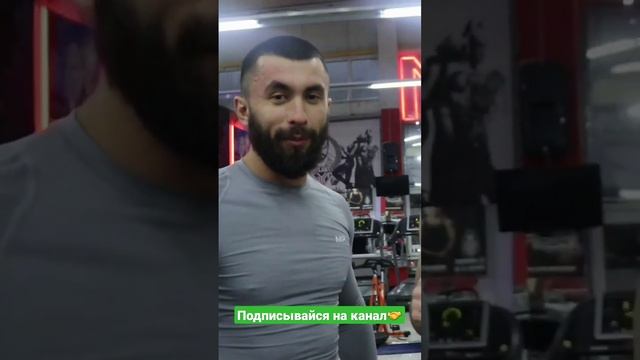 ВЛАДИМИР ШМОНДЕНКО РЕКОМЕНДУЕТ! #пранк #притворился #cleaner #anatoly #приколы #gym #funny #уборщик
