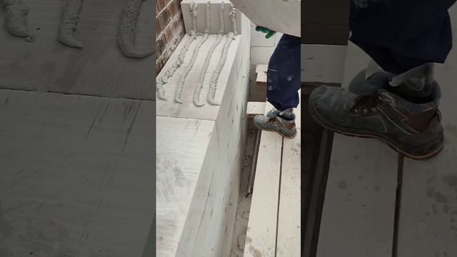 Клей пена по газобетону