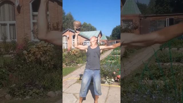 подъем гири на попа свечкой 32 килограмма.Разоблачение.