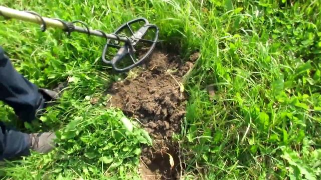 Поиск монет с металлоискателем на скошенном поле. Сезон 2 Выпуск 21.
