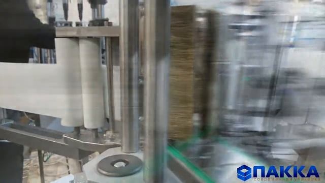 Этикетировочный автомат для самоклеящейся этикетки. Подборка видео.