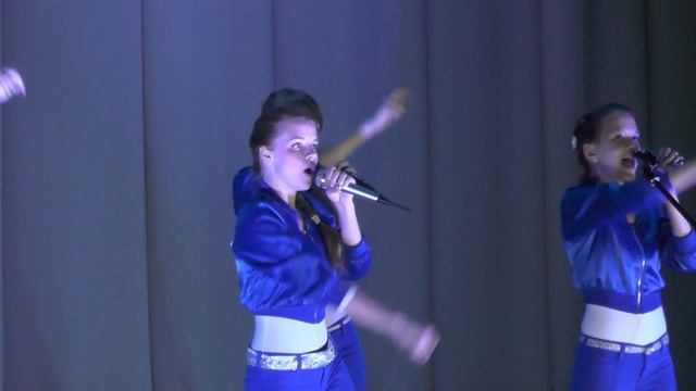 Шоу-группа Соловушка - И снова мы на сцене муз. Н. и И.Нужины сл. М.Загот