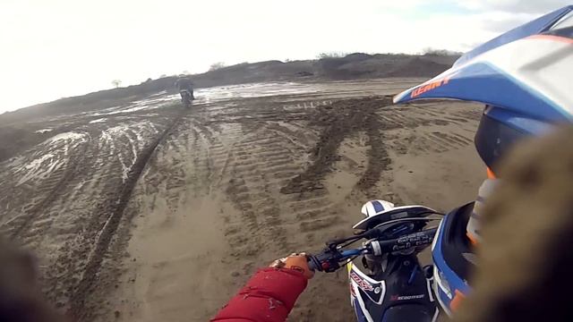 Mudparty||Rieju Mrt Pro 50||Honda Crm 125||