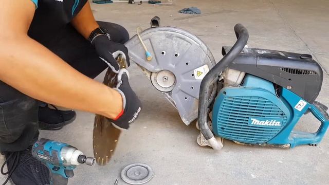 Makita EK7651H 14-Inch MM4 4 Stroke Power Cutter