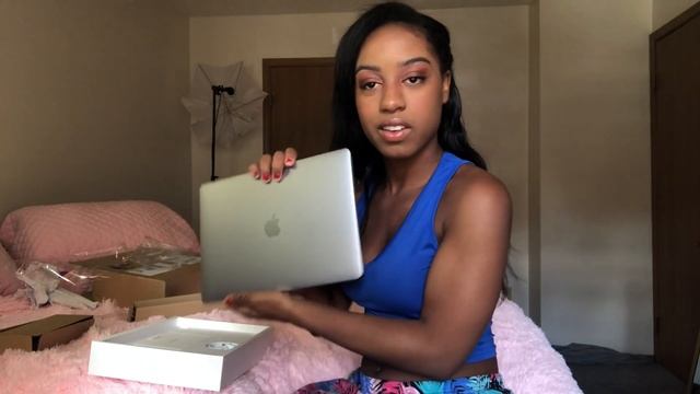 Unboxing The 2020 MacBook Pro & Mini Customization. I Got Free AirPods !