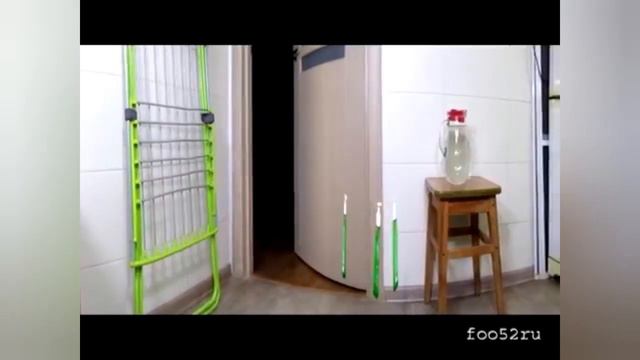 Здесь сквозь стены проходят легко ...