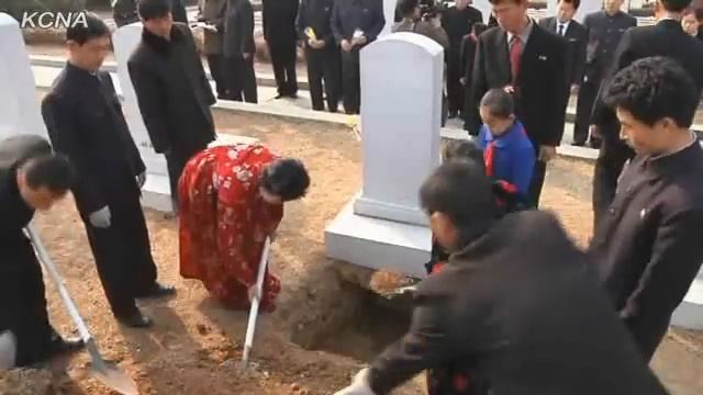 Похороны товарища Пак Тхэ Сона.flv