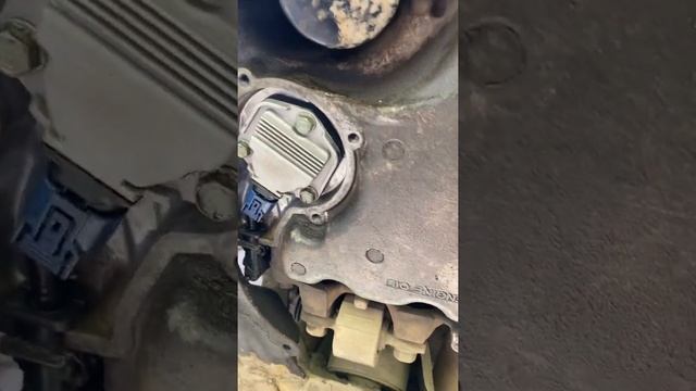 Проверка уровня и давления масла