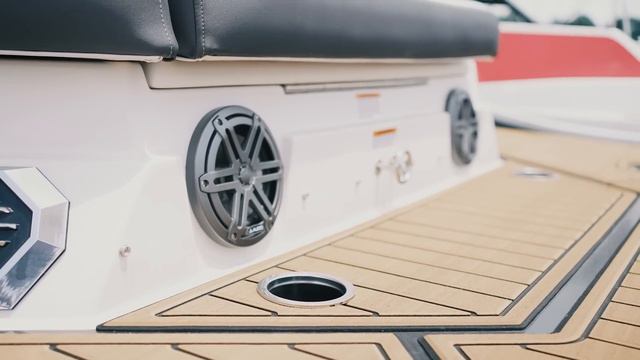 Starcraft Lounger | Lake Life Marine | Paducah KY