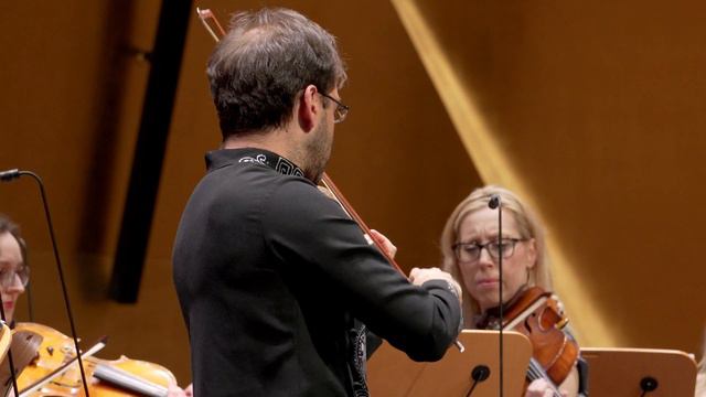 Emanuel Salvador Plays On A 1713 Stradivarius Violin