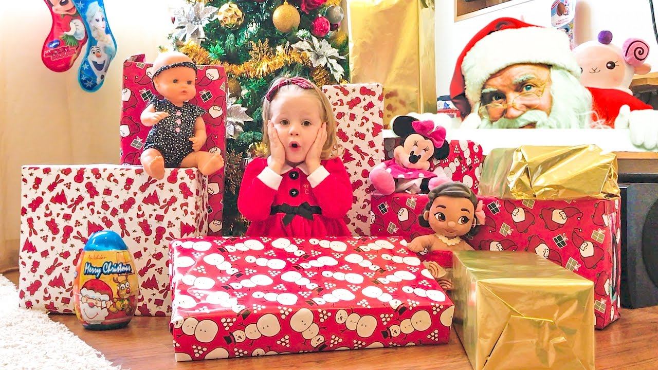 Кукла Беби Бон -  Приключения на новый год и Много Подарков