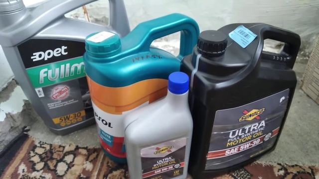 запас моторного масла для ford fiesta! sunoco5w30 repsol5w30 opet5w30