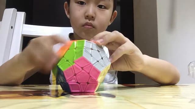 Обзор МегаминксаMoFangGe X-Man Galaxy