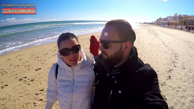 Испания море и песчаный пляж в Guardamar del Segura побережье Коста Бланка юг