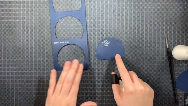 Get Cracking On Christmas - February: Slimline Shaker Christmas Card